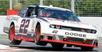 Jacques Villeneuve narozrabia w NASCAR